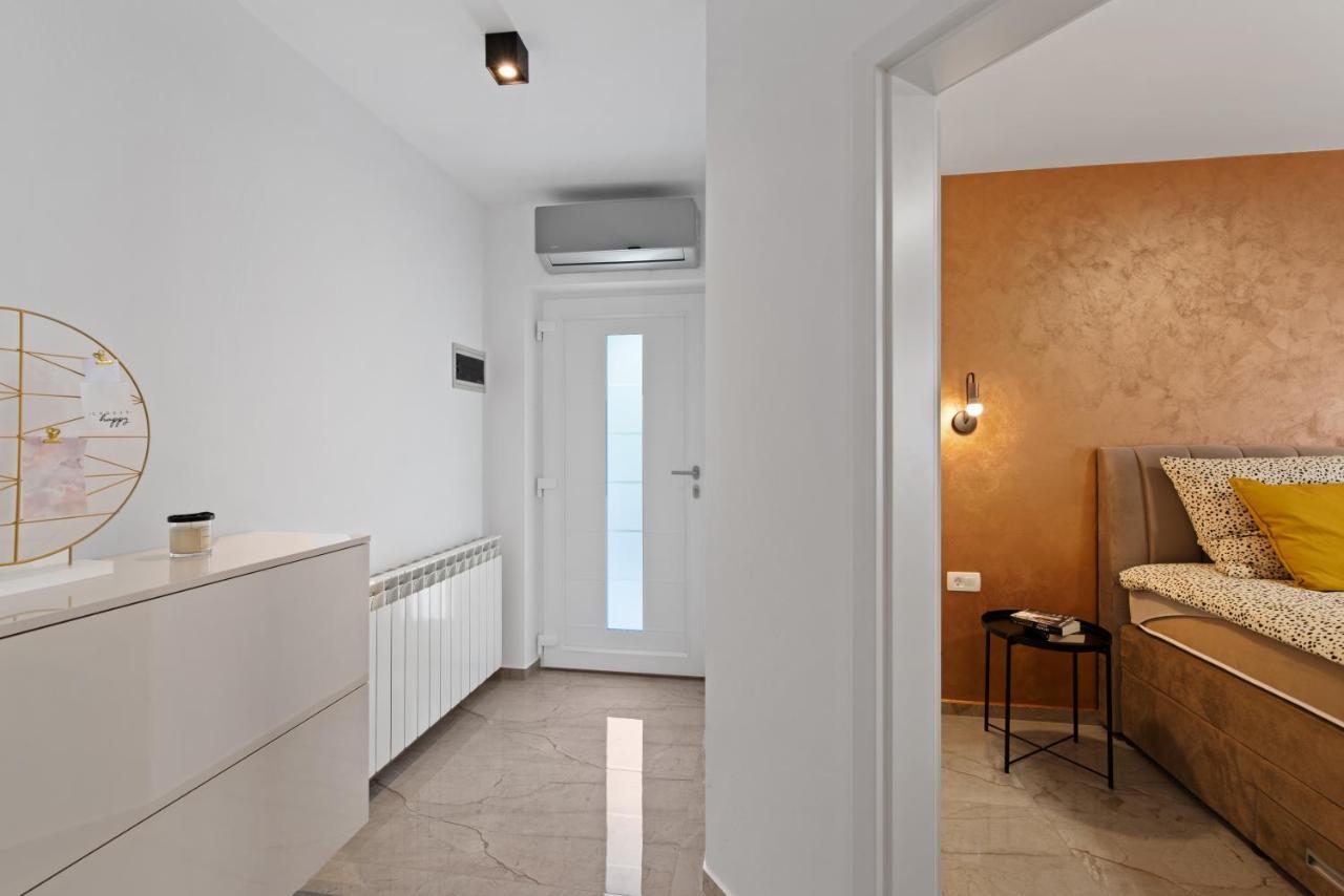 Apartment Masha Novigrad  Luaran gambar