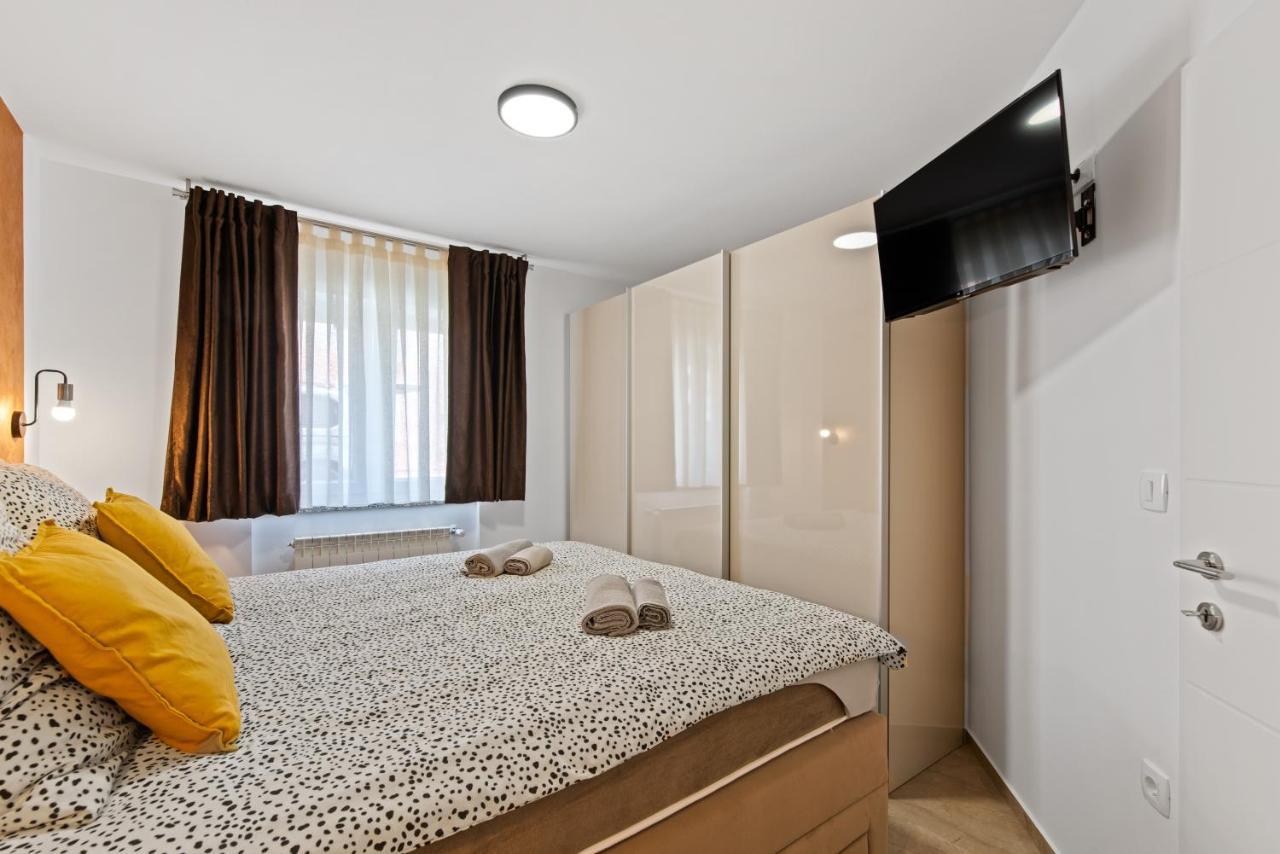 Apartment Masha Novigrad  Luaran gambar