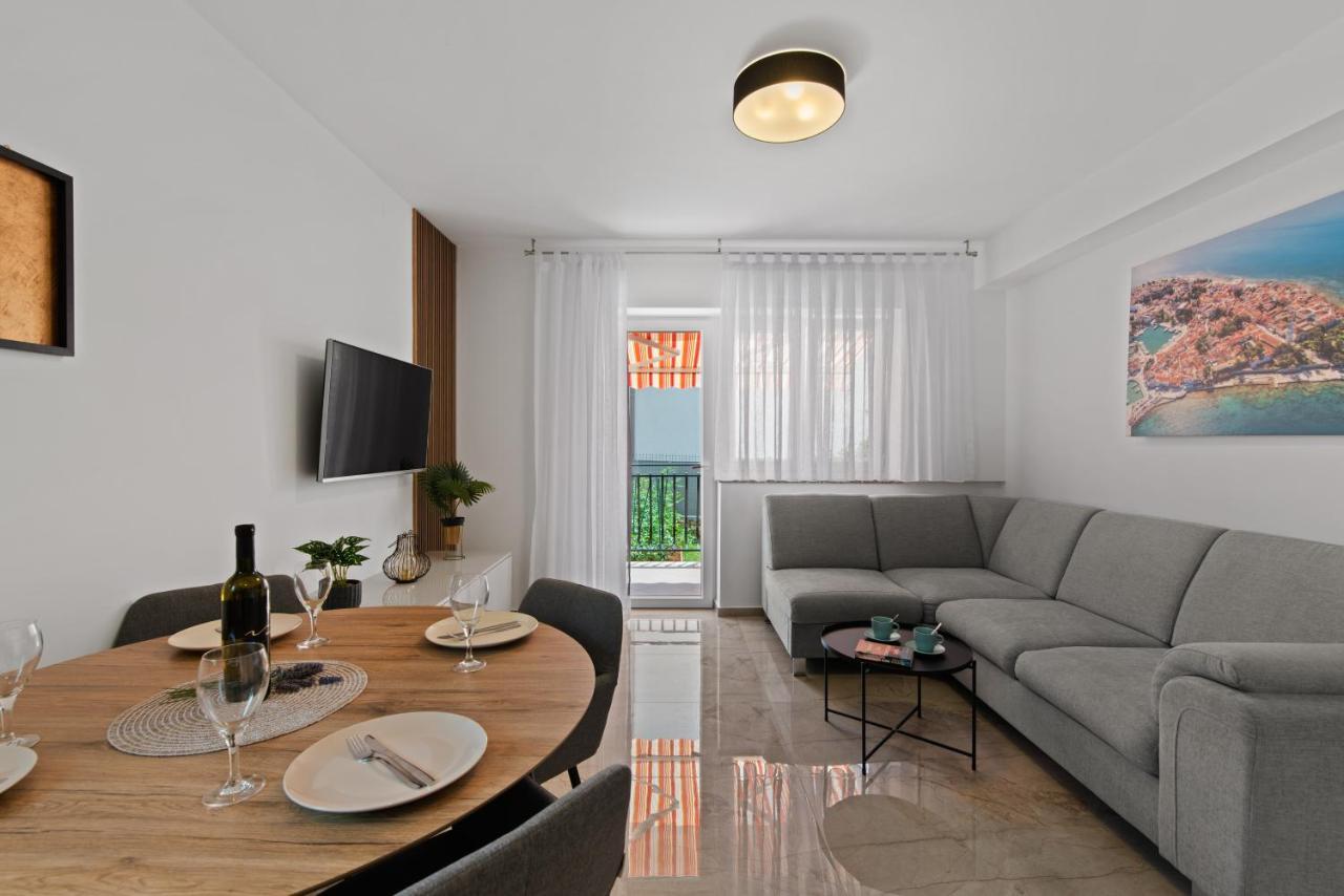 Apartment Masha Novigrad  Luaran gambar